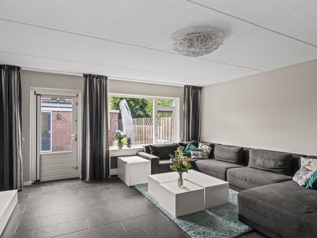 Van Hulststraat 43, Barendrecht