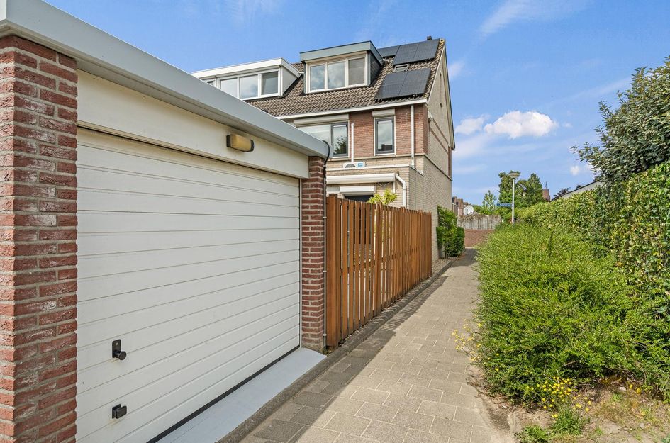 Van Hulststraat 43