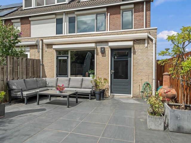 Van Hulststraat 43, Barendrecht