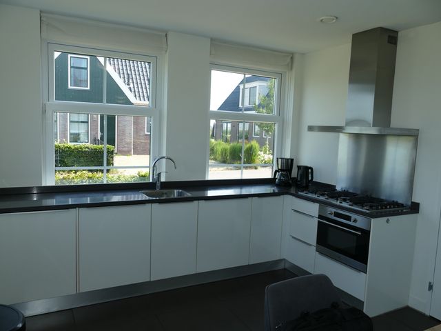 Zeedijk 2 555, Uitdam