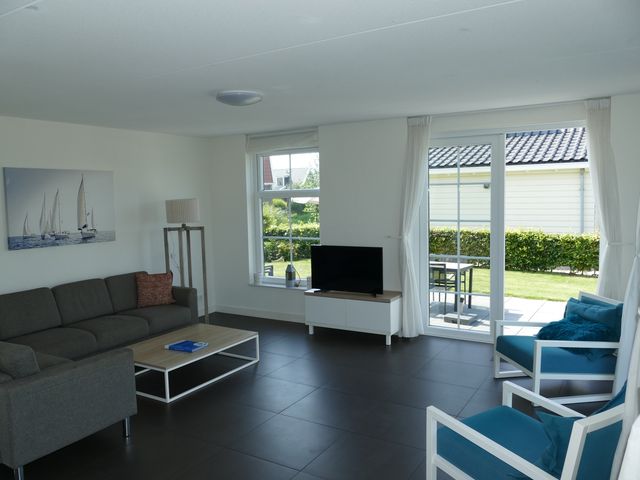 Zeedijk 2 555, Uitdam