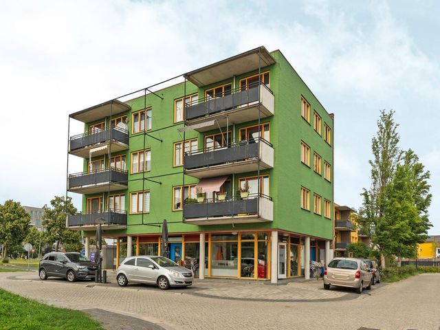 Scharlakenstraat 37, Almere