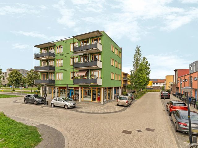 Scharlakenstraat 37, Almere
