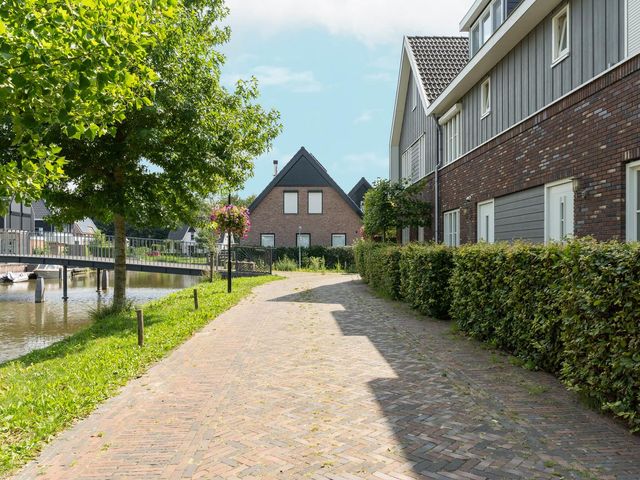 Charles Wilsonstraat 11, Almere