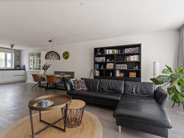 Charles Wilsonstraat 11, Almere