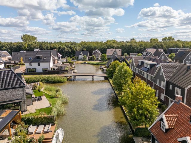 Charles Wilsonstraat 11, Almere