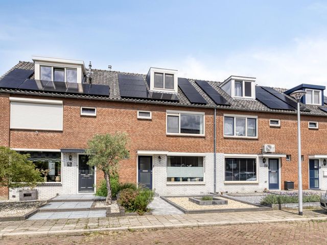 Grimberglaan 21, Almelo