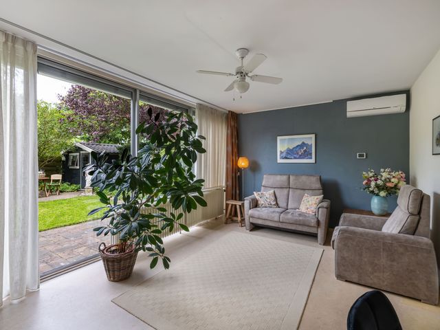 Oude Vlie 98, Emmeloord