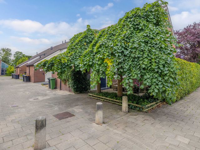 Oude Vlie 98, Emmeloord