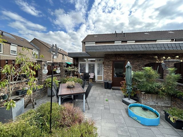 Houwer 18, Landgraaf