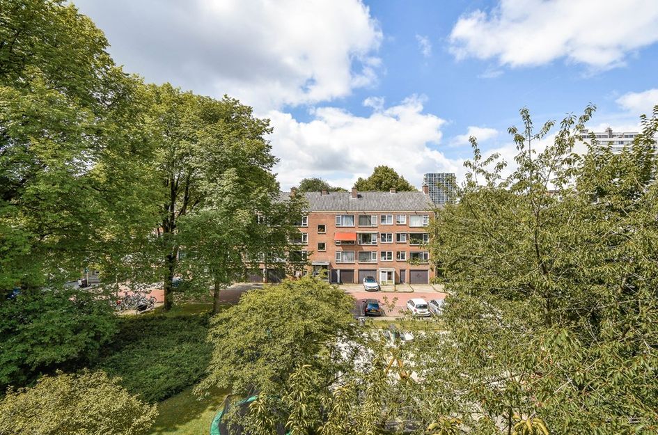 Zuid-Hollandstraat 104 3
