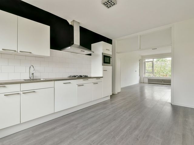 Zuid-Hollandstraat 104 3, Amsterdam