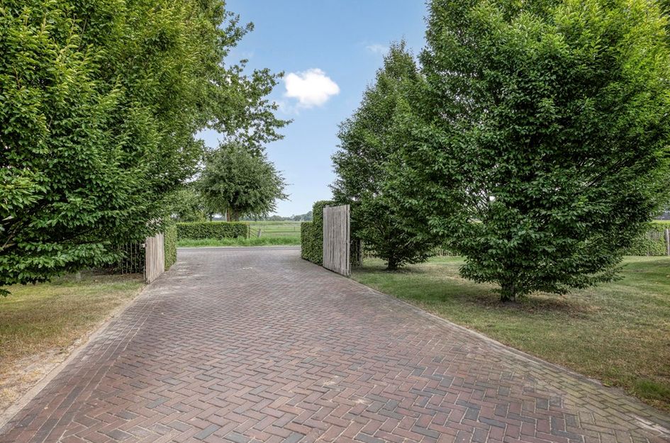 Moerseweg 4