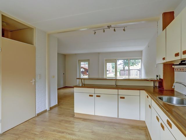 Elzenlaan 18, Emmer-Compascuum