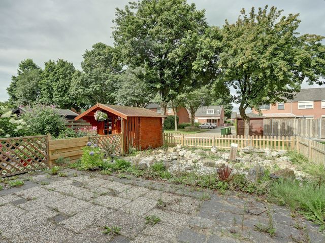 Elzenlaan 18, Emmer-Compascuum