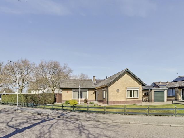 van den Abeelestraat 33, Oosterland