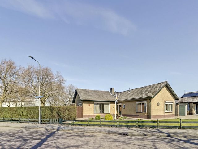 van den Abeelestraat 33, Oosterland