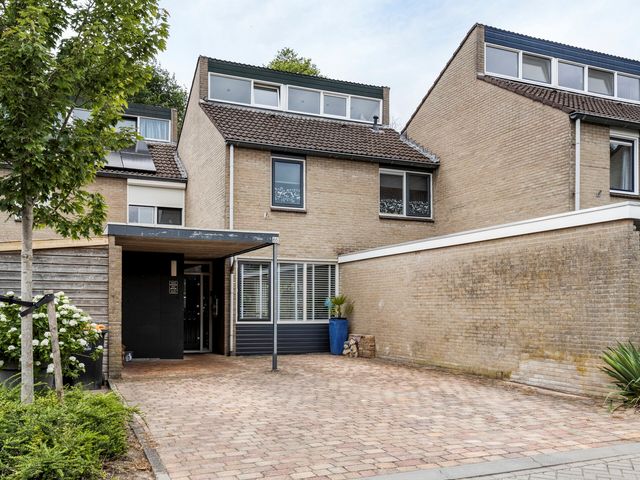 Oringerbrink 66, Emmen