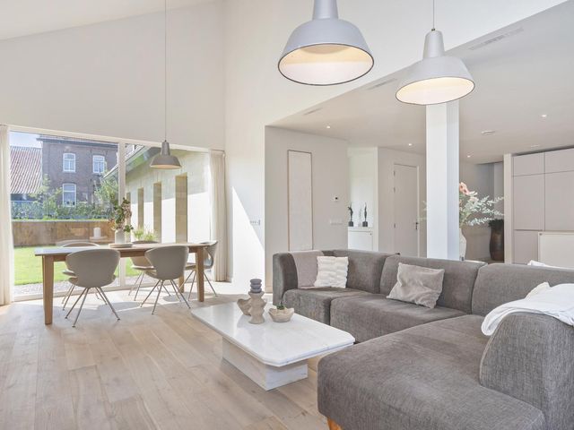 Panhuis 15, Schin Op Geul