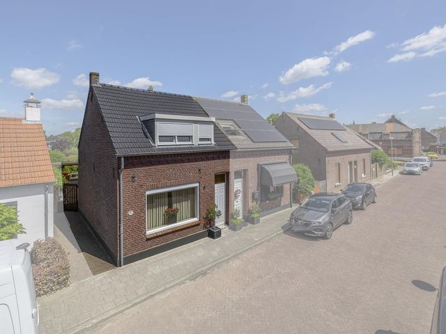 Hoogstraat 94, Tegelen