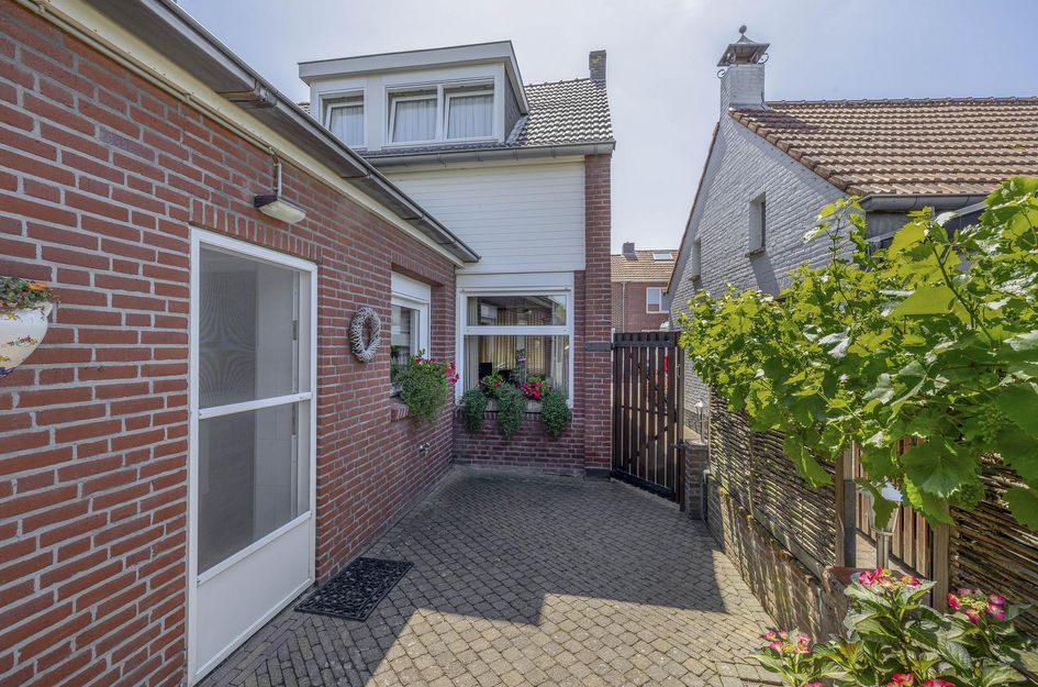 Hoogstraat 94
