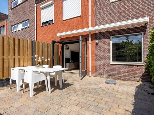 Jollensteiger 66, Zwijndrecht