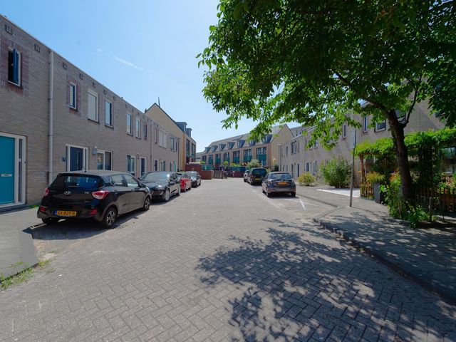 Burgemeester Honnerlage Gretepad 11, Schiedam