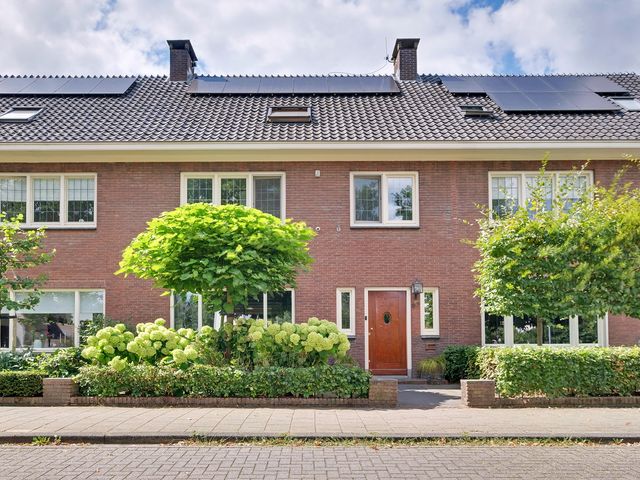 Arnhemseweg 67, Zevenaar