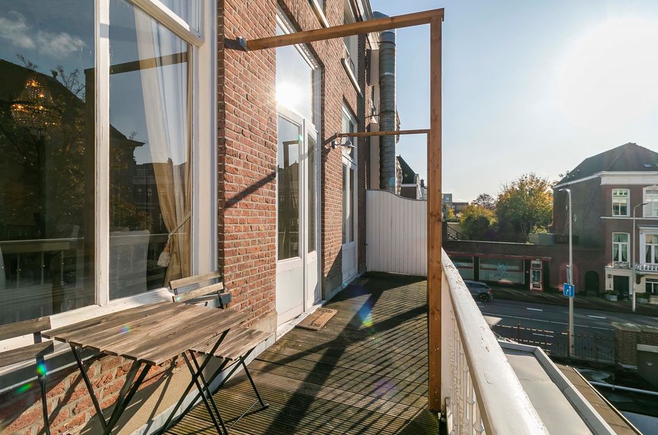Koninginnegracht 75