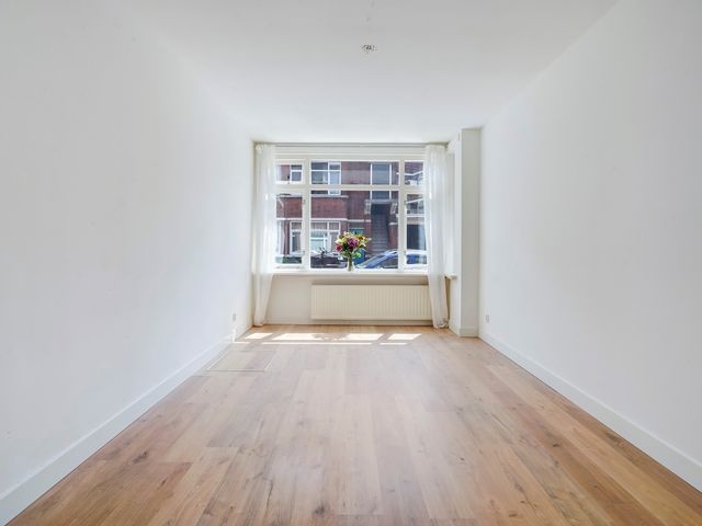 Barneveldstraat 27, Den Haag