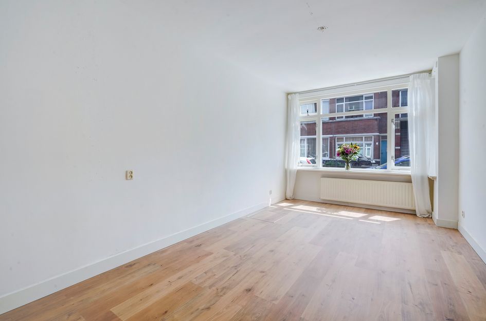 Barneveldstraat 27