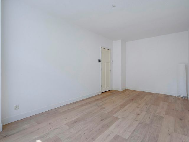 Barneveldstraat 27, Den Haag