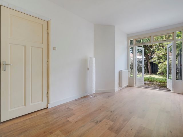 Barneveldstraat 27, Den Haag