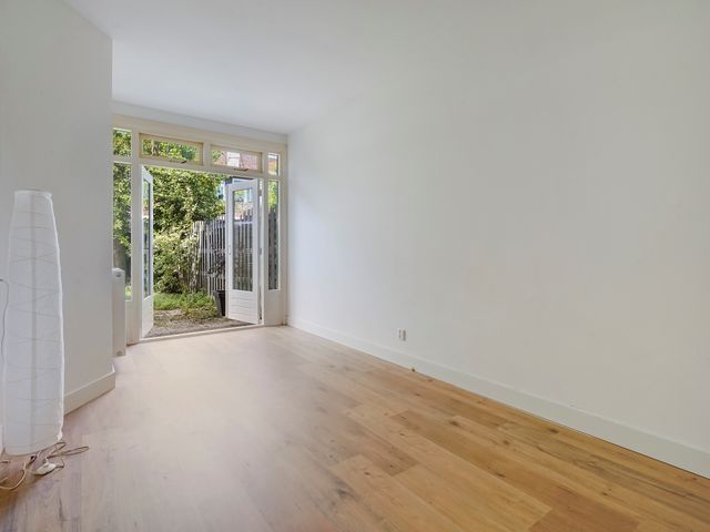 Barneveldstraat 27, Den Haag
