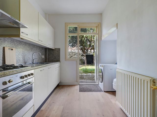 Barneveldstraat 27, Den Haag