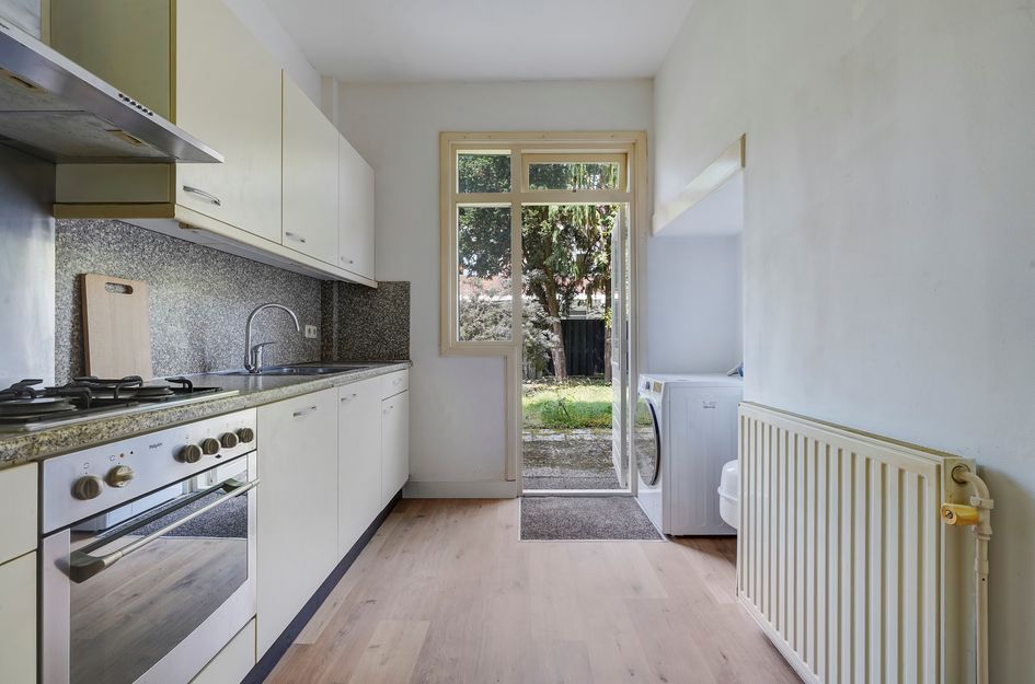 Barneveldstraat 27