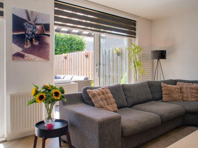Walenburg 12, Hoofddorp