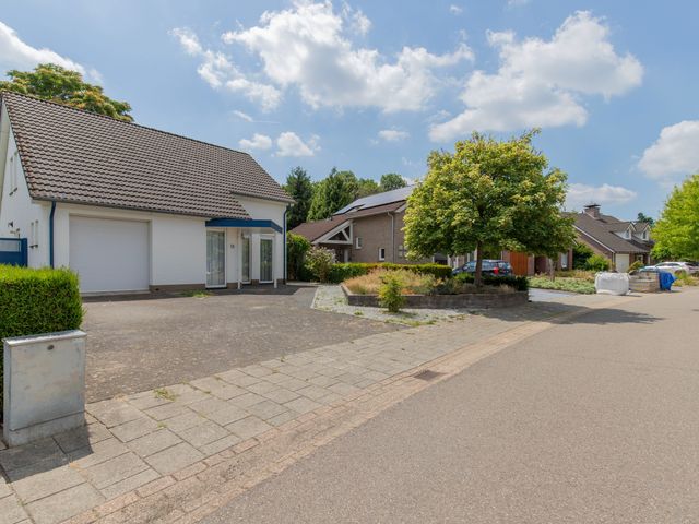 Speelheuvel 18, Urmond