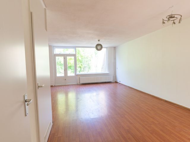 Larix 7, Hellevoetsluis