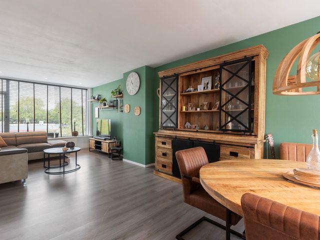 Anna van Saksenstraat 30, Dordrecht