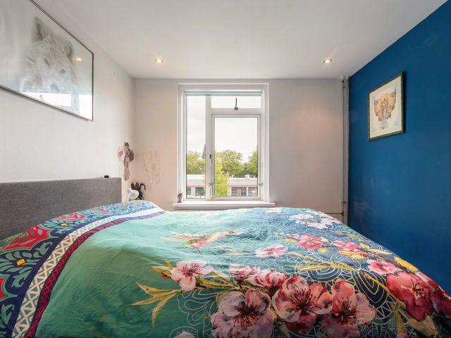 Anna van Saksenstraat 30, Dordrecht