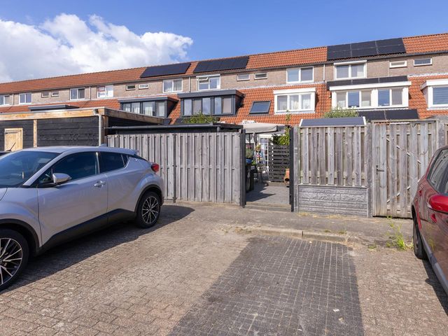 De Graeffweg 64, Purmerend
