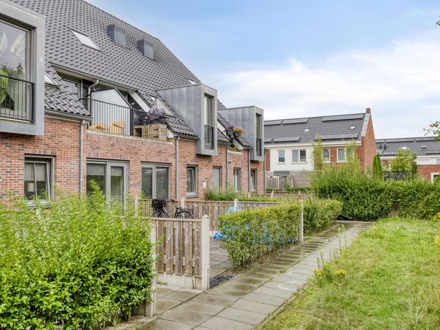 Maalsteen 25, Zuidland