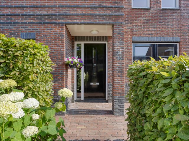 Engelaanhof 16, Veenendaal