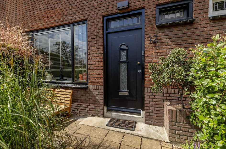 Prins Bernhardstraat 12