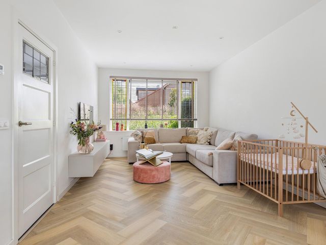 Prins Bernhardstraat 12, Barendrecht