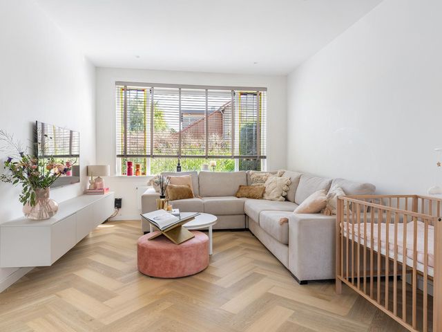 Prins Bernhardstraat 12, Barendrecht