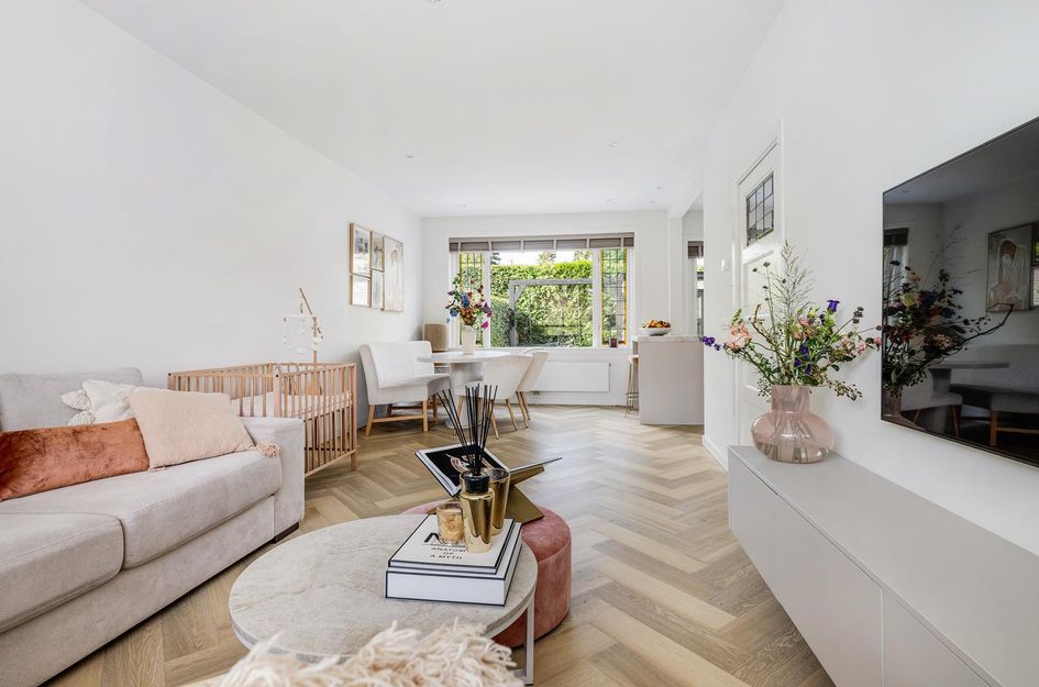 Prins Bernhardstraat 12