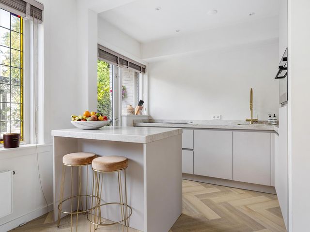 Prins Bernhardstraat 12, Barendrecht