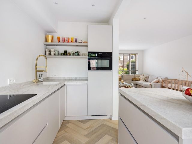 Prins Bernhardstraat 12, Barendrecht